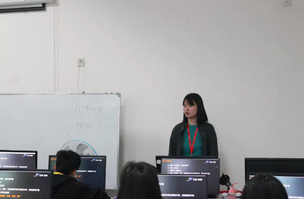 1555555994146127.jpg 配图3 云和数据UI新班开班.jpg